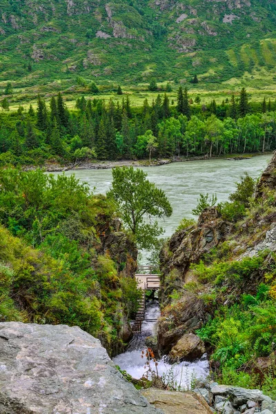 Natura Meravigliosa Delle Montagne Altai Gola Con Cascata Beltertuyuk Che — Foto Stock