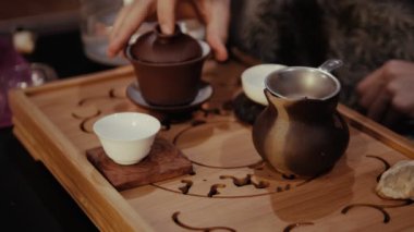 Adam puer çay, yemekler, Çin çay töreni demler.