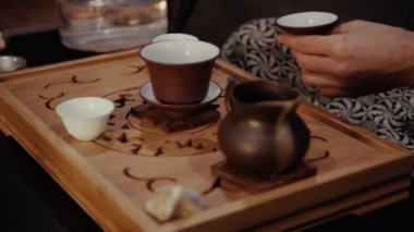 Adam puer çay, yemekler, Çin çay töreni demler.