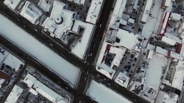 Telhados Nevados Ruas Uma Grande Cidade Russa Cima Inverno Estradas — Vídeo de Stock