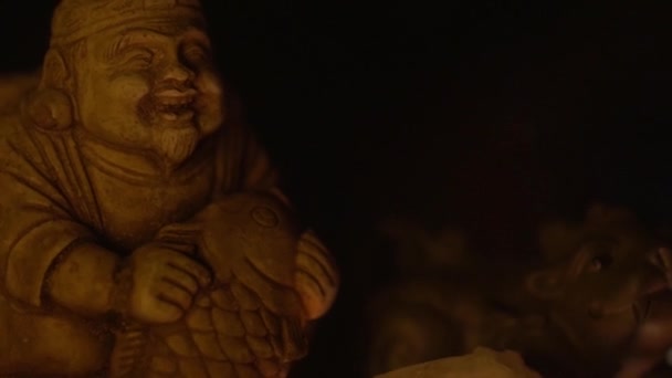 Alguns Dragões Peixes Algumas Estatuetas Ídolos Pedras Xícaras Chá Chaban — Vídeo de Stock