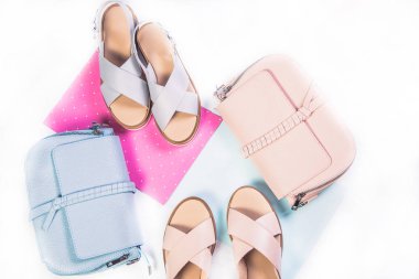 Sandalet kızlar için mavi ve pembe ayakkabı yaz