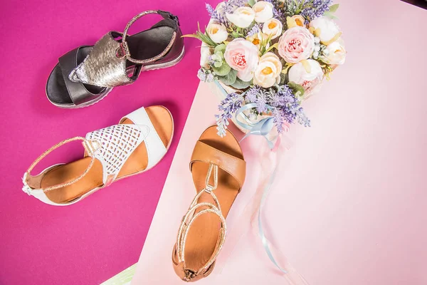 Sandalias Mujer Con Estilo Zapatos Con Escamas Zapatos Con Flores — Foto de Stock