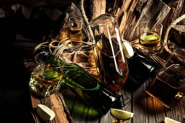 Sacco Alcol Whisky Tequila Bourbon Brandy Rum Bancone Bar Legno — Foto Stock