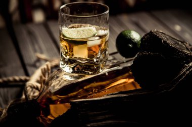 Lezzetli elit alkol, ROM viski tekila bourbon