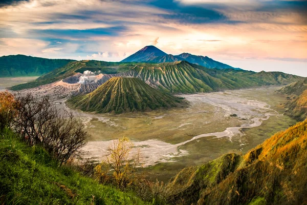 Güzel gündoğumu bakış açısı Mount Bromo Endonezya Doğu Java