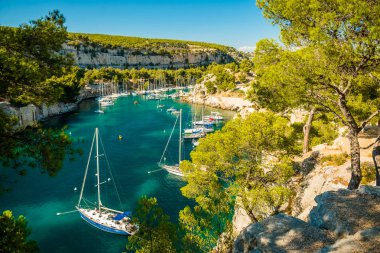 Calanque de Port Miou - Fransa 'da Cassis Köyü yakınlarında fiyort