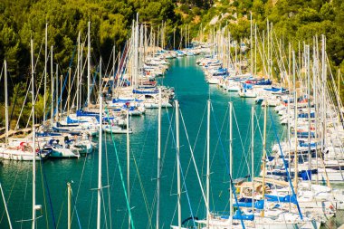 Calanque de Port Miou - Fransa 'da Cassis Köyü yakınlarında fiyort