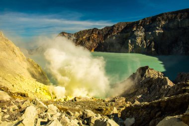 Kawah Ijen'de volkan krater Kükürt ile benim Endonezya Sigara