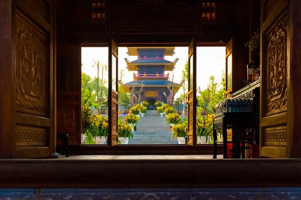 Vista Tirar Puerta Complejo Del Templo Pagoda Bai Dinh Vietnam — Foto de Stock