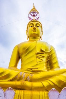 Büyük altın Buddha kaplan Mağara Tapınağı, Wat Tham Suea, Krabi, Tayland