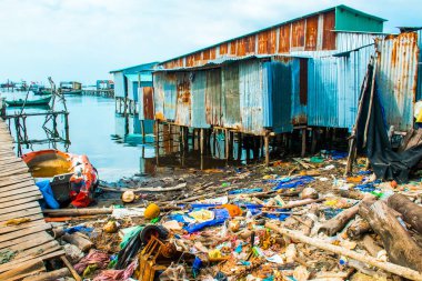 Kirli Beach'de bir balıkçı köyü Vietnam, kirli çevre rubish