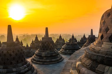 Sunrise manzara Budist Tapınağı karmaşık Borobudur, Yogyakarta, Jawa, Endonezya