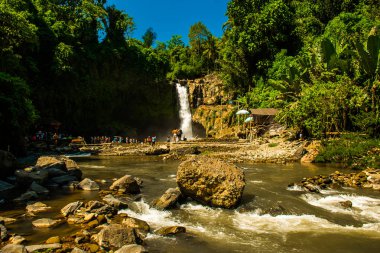 Ubud, Bali, Endonezya yakınındaki güzel Tegenungan şelale