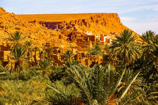 Gyönyörű táj, a palm oasis közelében Tinghir, Marokkó, Afrika — Stock Fotó