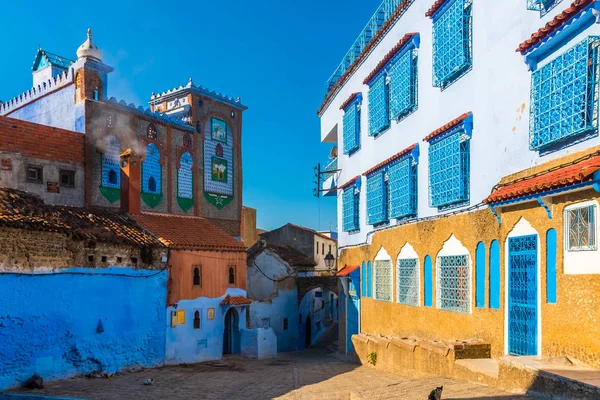 Calle en la ciudad azul medina en Chefchaouen, Marruecos, África —  Fotos de Stock