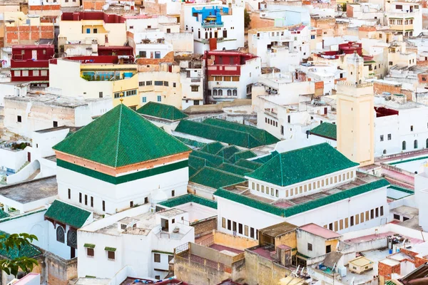 ムーレイ イドリスの神聖な都市の美しい夕焼けを閉じるヴォルビリス メクネス モロッコ アフリカ — ストック写真