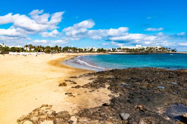 Costa Teguise kumlu plaj, Lanzarote, Kanarya Adaları, İspanya