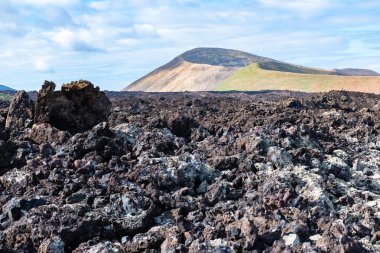 Lav alanı ve turistik yol iz vulcano Caldera Blanca, Lanzarote, Kanarya Adaları, İspanya için