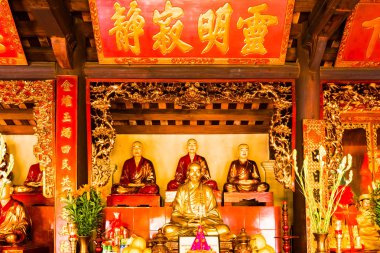 Vietnam 'daki Hanoi sembolü Budist Tapınağı Tran Quoc Pagoda' nın içinde.