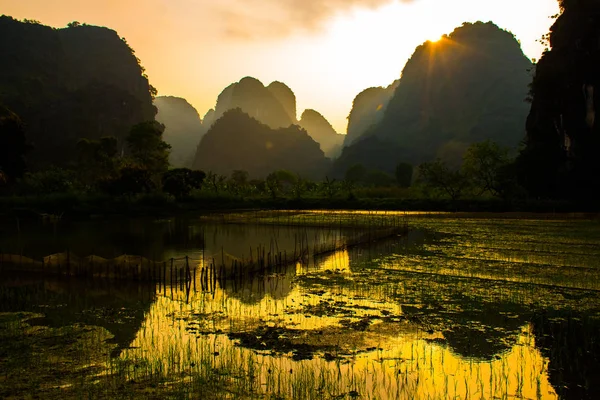 Beautiful Lanscape Lake River Stunning Hills Trang Ninh Binh Vietnam — Stock Photo, Image