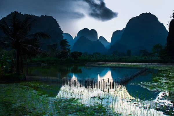 Beautiful Lanscape Lake River Stunning Hills Trang Ninh Binh Vietnam — Stock Photo, Image