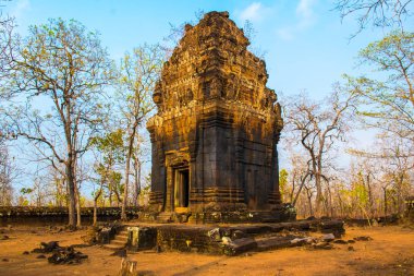 Antik karmaşık Koh Ker, Kamboçya, yıkık bina