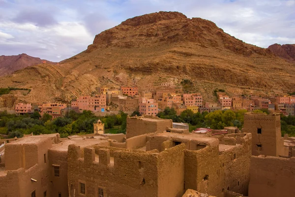 Antigua Ciudad Marroquí Cerca Tinghir Con Antiguas Kasbahs Altas Montañas — Foto de Stock