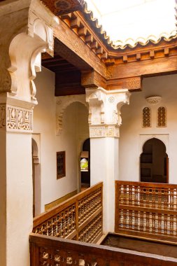 Bir İslam Koleji ve Marakeş, Fas, Afrika'da en büyük medrese ben Youssef Madrasa olduğunu