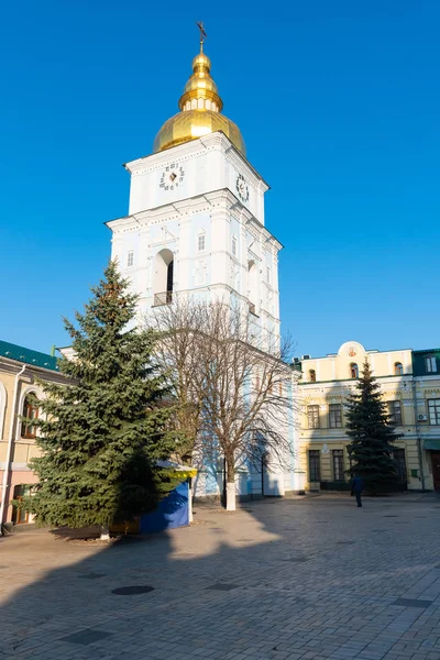 St. Michaels Golden Domed klasztor, klasyczny shinny, złote kopuły katedry kopuły katedry, Ukraina, Kijów — Zdjęcie stockowe