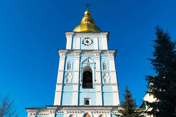 St. Michaels Golden Domed klasztor, klasyczny shinny, złote kopuły katedry kopuły katedry, Ukraina, Kijów — Zdjęcie stockowe