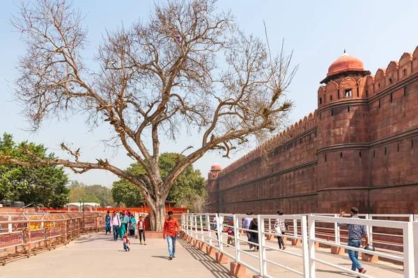 Yeni Delhi, Hindistan, Mar 30 2019-Kızıl Kale, Mughal İmparatoru olarak hizmet veren UNESCO Dünya Mirası