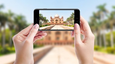 Safdarjung Tomb mobil telefon ile fotoğraf çekmek, Yeni Delhi, Hindistan top sights