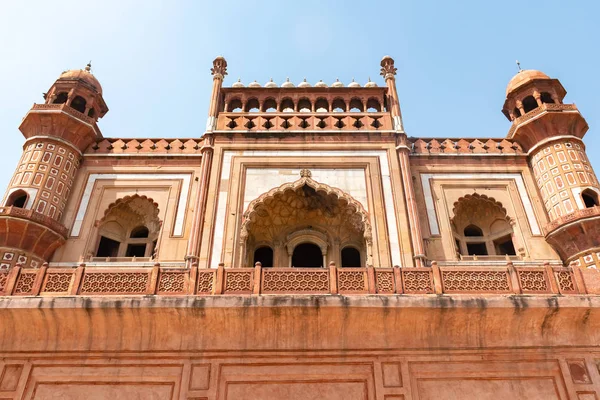 Nahaufnahme der Fassade des Safdarjung-Grabes, Neu Delhi, Indien — Stockfoto