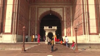 Delhi, Hindistan, 30 Mar 2019 - Jama Mescidi, Delhi. Ulu Cuma Camii Jama Mescidi muhteşem mimarisi, 4k görüntüleri video