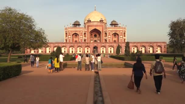 Delhi, Indie, 29 marca 2019-grobowiec Humayuns jest grób cesarza Mughal Humayun w Delhi, Indie, film wideo 4K — Wideo stockowe