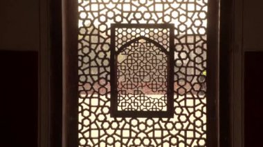 Delhi, Hindistan, 29 Mart 2019 - Hümayunlar türbesi Delhi'de Babür İmparatoru Hümayun'un mezarıdır, Hindistan, 4k görüntüleri video