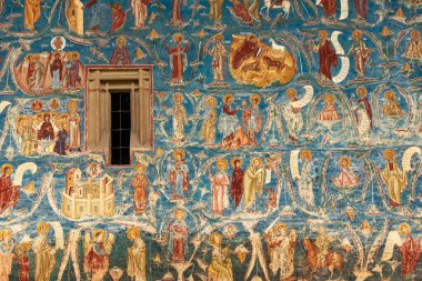 Romanya, Voronet, 15 Eylül 2019 - Voronet Manastırı, Suceava Bölgesi, Romanya - kilise, Unescos Dünya Listesi 'nde yer alan Moldavya' nın boyalı kiliselerinden biri.