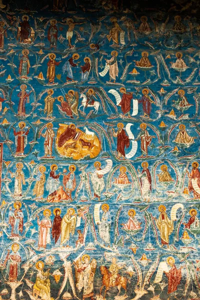 Rumunsko, Voronet, 15. září 2019 - Klášter Voronet, Region Suceava, Rumunsko - kostel je jedním z namalovaných kostelů Moldavska uvedených v seznamu UNESCO — Stock fotografie