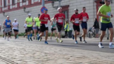Kalabalık maraton sporcuların bulanıklık