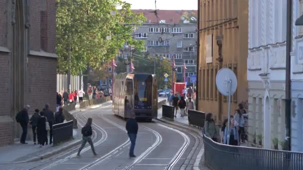 16 Setembro 2018 Swietej Jadwigi Street Wroclaw Polónia — Vídeo de Stock