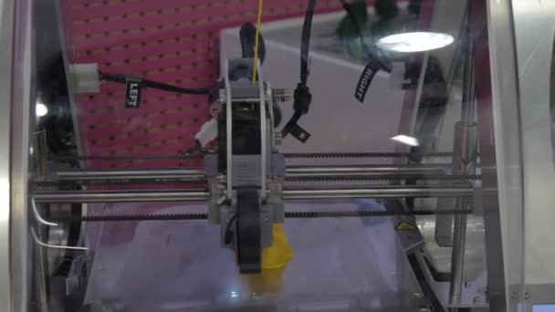 Nieuwe technologie machine 3D-printer — Stockvideo