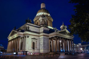 Rusya St. Petersburg St. Isaacs Katedrali gece