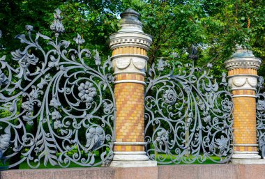 Saint Petersburg, Rusya'da Dökülen Kan Üzerine Kurtarıcı Ünlü Fencechurch