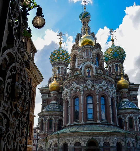 Savior dökülen kanın Saint Petersburg, Rusya'nın ünlü kilise — Stok fotoğraf