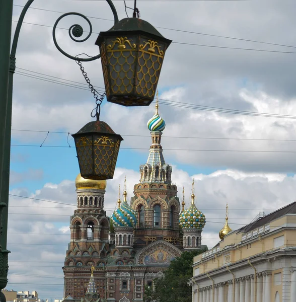 Savior dökülen kanın Saint Petersburg, Rusya'nın ünlü kilise