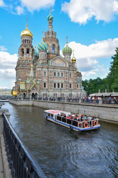 Savior dökülen kanın Saint Petersburg, Rusya'nın ünlü kilise