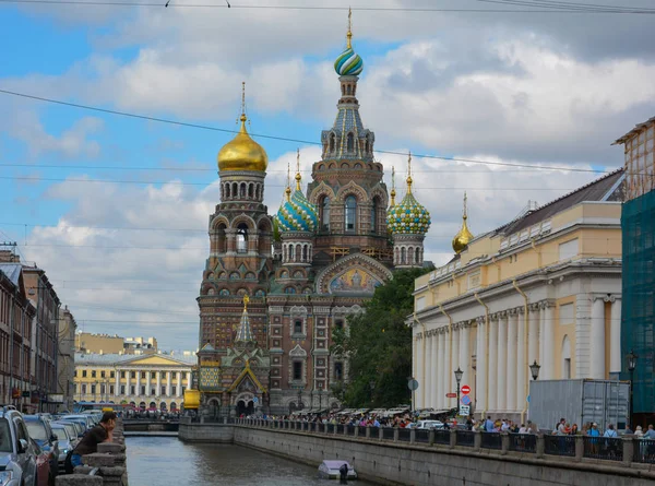 Savior dökülen kanın Saint Petersburg, Rusya'nın ünlü kilise — Stok fotoğraf