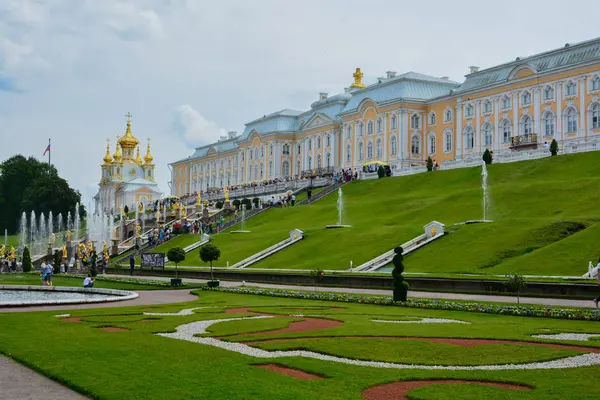 Rusya Peterhof Sarayı St.Petersburg yaz saati — Stok fotoğraf