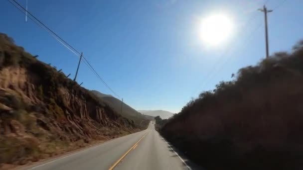 ビッグサー・カリフォルニア・カバリロ・ハイウェイ1号線沿岸道路、 pov Southにキャンパーを運転 — ストック動画